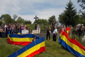 manifestare-patriotica-abrud-comemorare-eroi-revolutie-1948-mai-2016